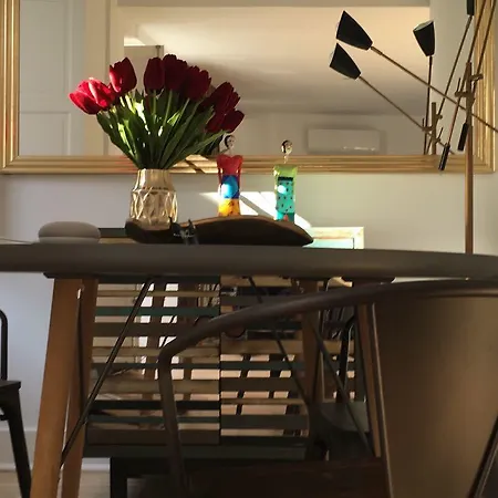 Apartamento Charming In Chiado For 4 In