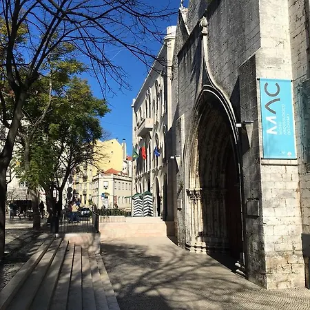 Charming In Chiado For 4 In Apartamento