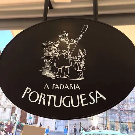 Apartamento Charming In Chiado For 4 In Lisboa